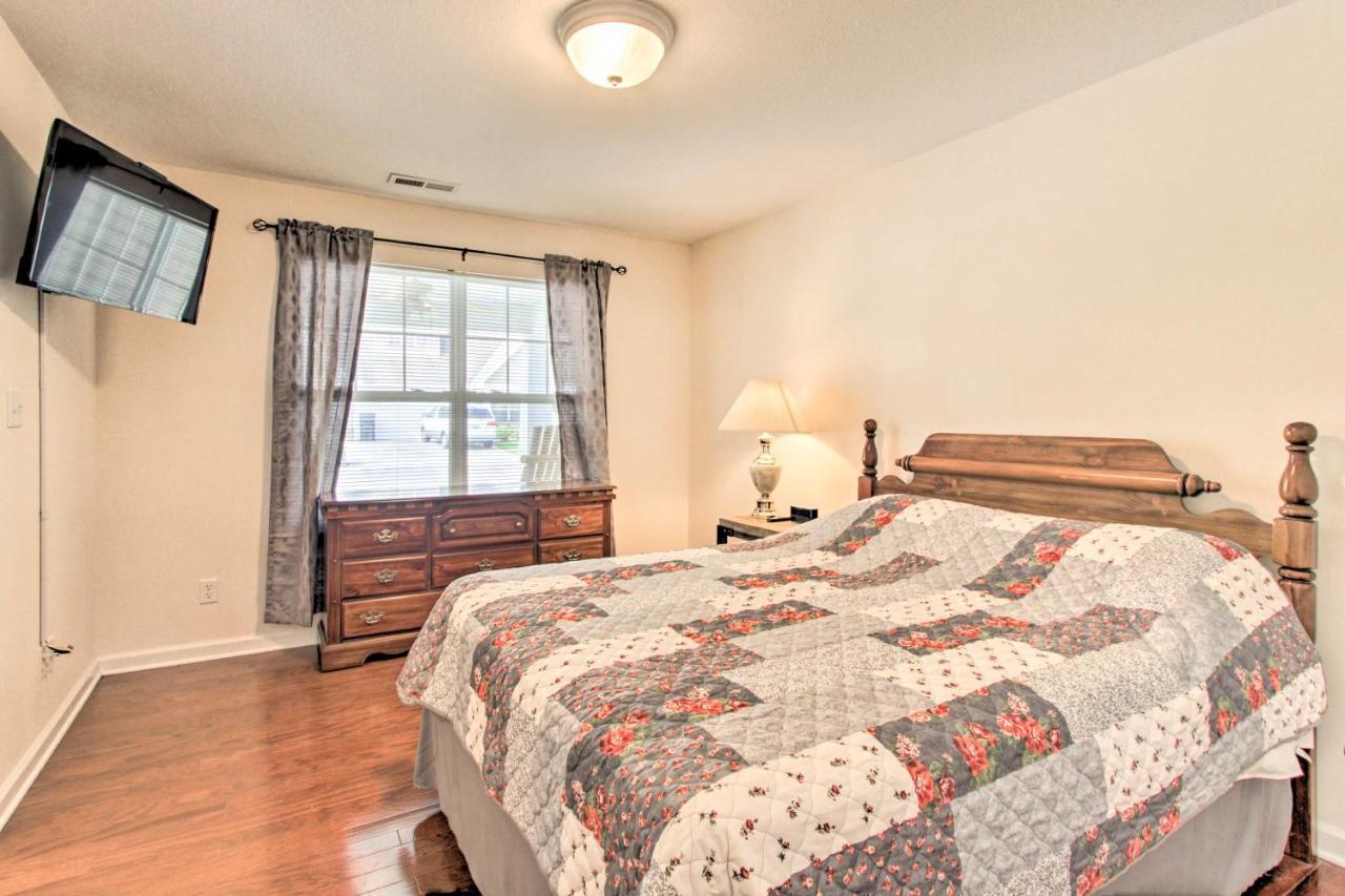 Home With Community Pool - 2 Miles To The Island! Pigeon Forge Esterno foto